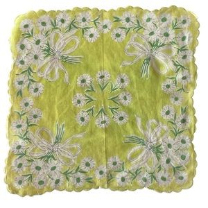 Delicate hand rolled floral, daisies handkerchief. Great condition!